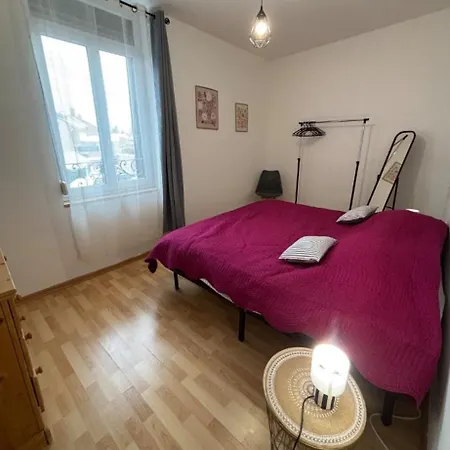 La Maison De Victoire 80 M2, Cour, Wc A L'Etage Et Poele A Pellet