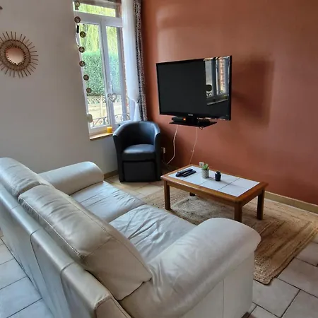 Semesterbostad La Maison De Victoire Cour Et Wc Etage *