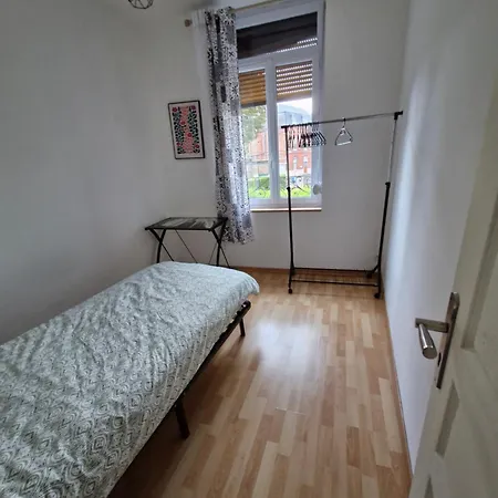 別荘 La Maison De Victoire 80 M2, Cour, Wc A L'Etage Et Poele A Pellet *