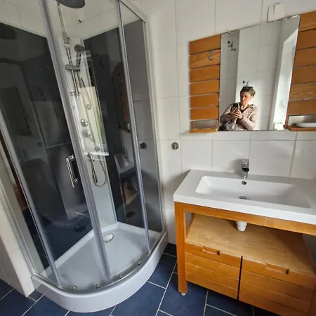 La Maison De Victoire 80 M2, Cour, Wc A L'etage Et Poele A Pellet بيت للعطل Fourmies