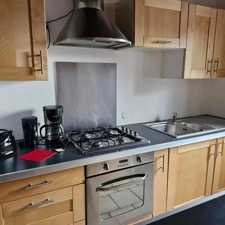 La Maison De Victoire 80 M2, Cour, Wc A L'etage Et Poele A Pellet *