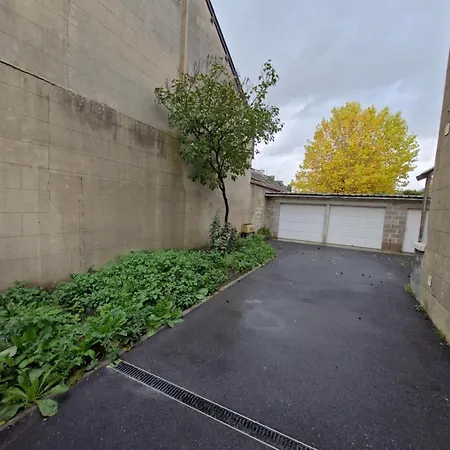 La Maison De Victoire 80 M2, Cour, Wc A L'etage Et Poele A Pellet بيت للعطل *